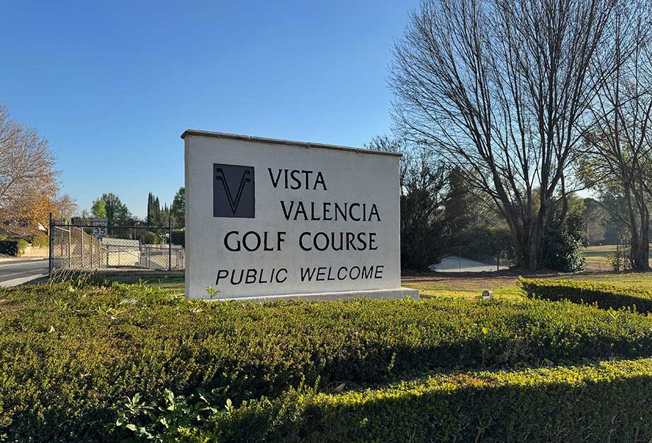 Vista Valencia Golf Course Sign