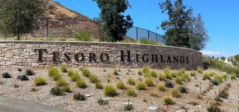 Tesoro Highlands Community Signage