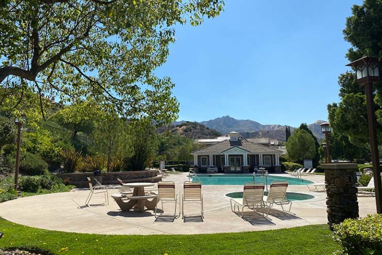 HOA Pool in Southern Oaks