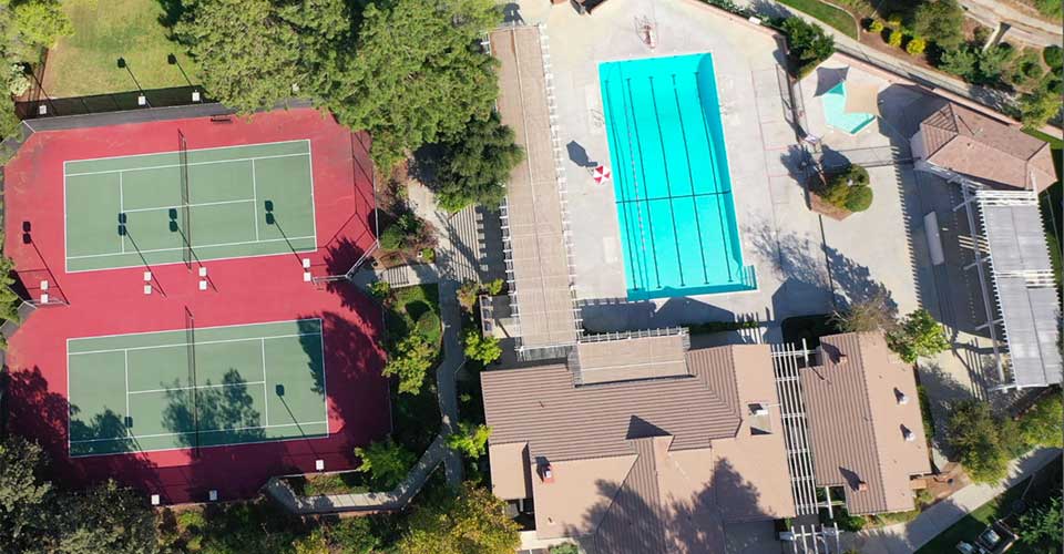 Valencia Hills Pool Hot Tub and Tennis Courts