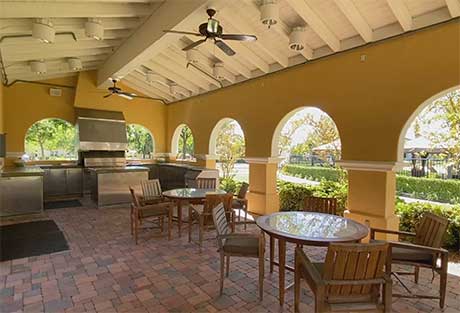 Outdoor Kitchen and Dining in Belcaro
