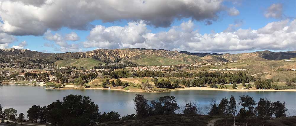 Hills and Neighborhoods in Castaic CA