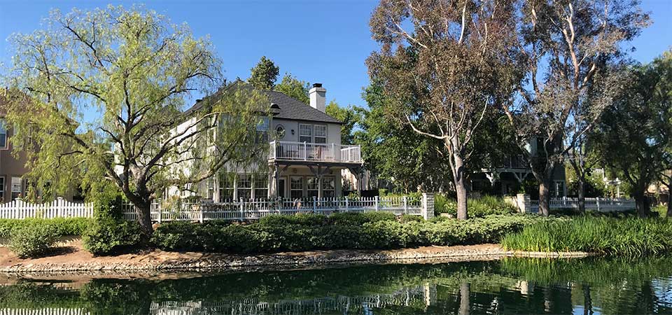 Lakeside Home in Valencia Bridgeport