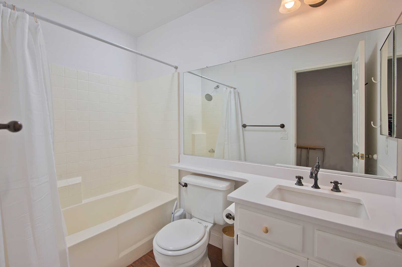 Bathroom Second at 27916 Gibson Pl