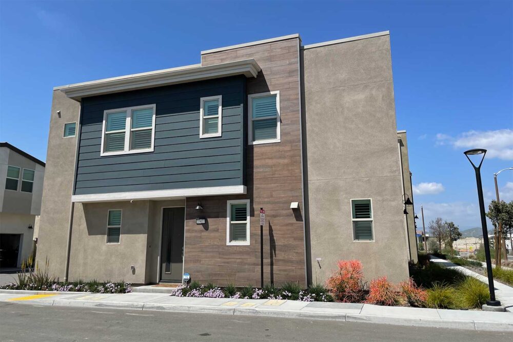 Front of Redmond Condo