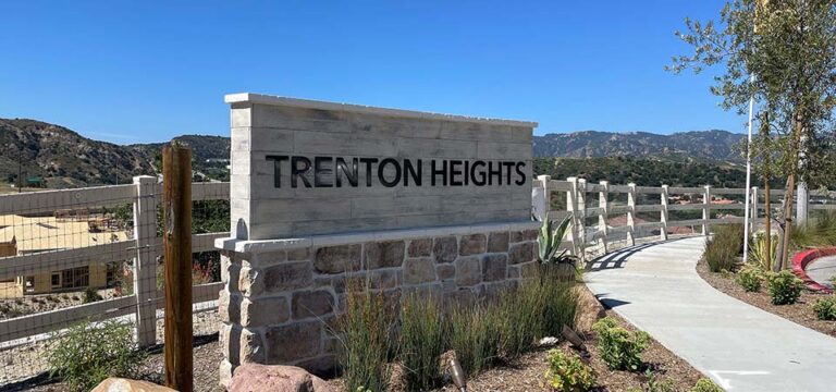 New Trenton Heights Neighborhood in Newhall, CA