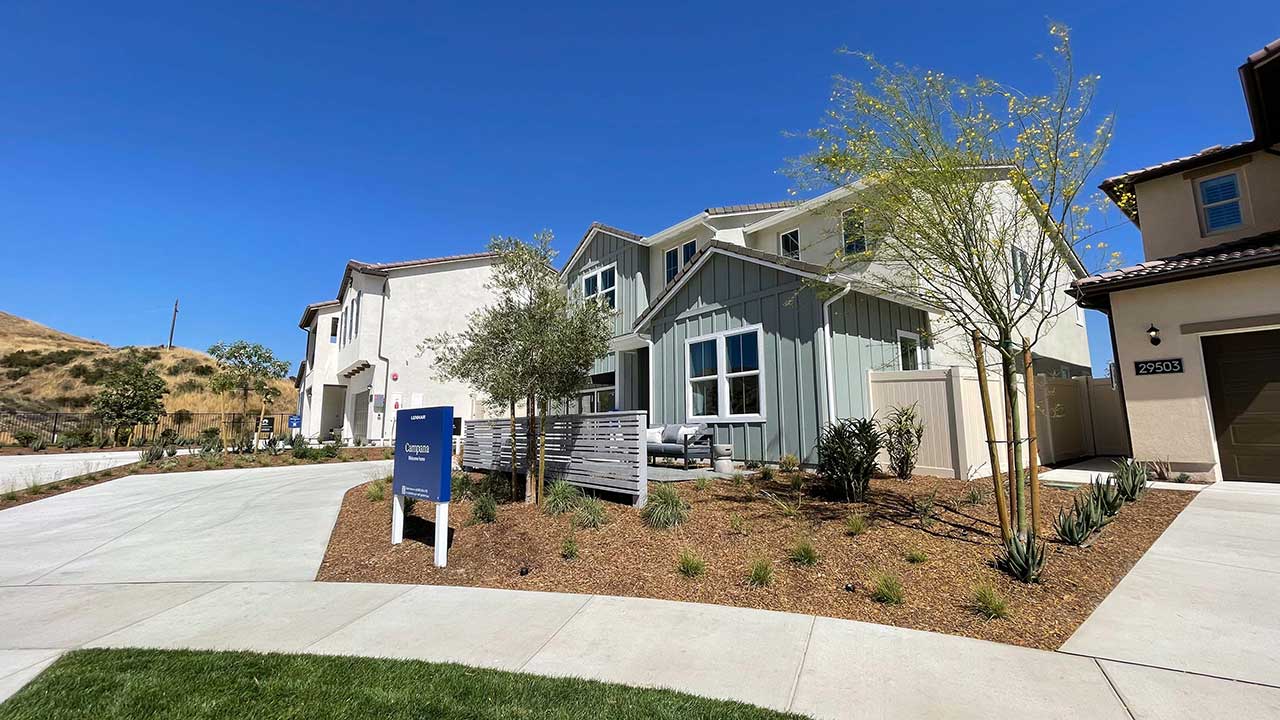 Example of New Model Homes in SCV