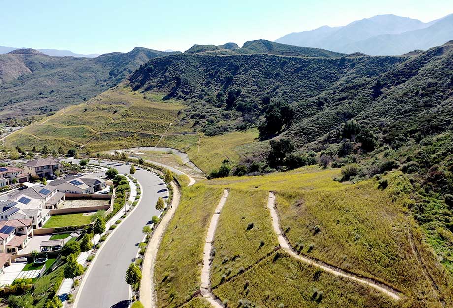 Rolling Hills in Aliento