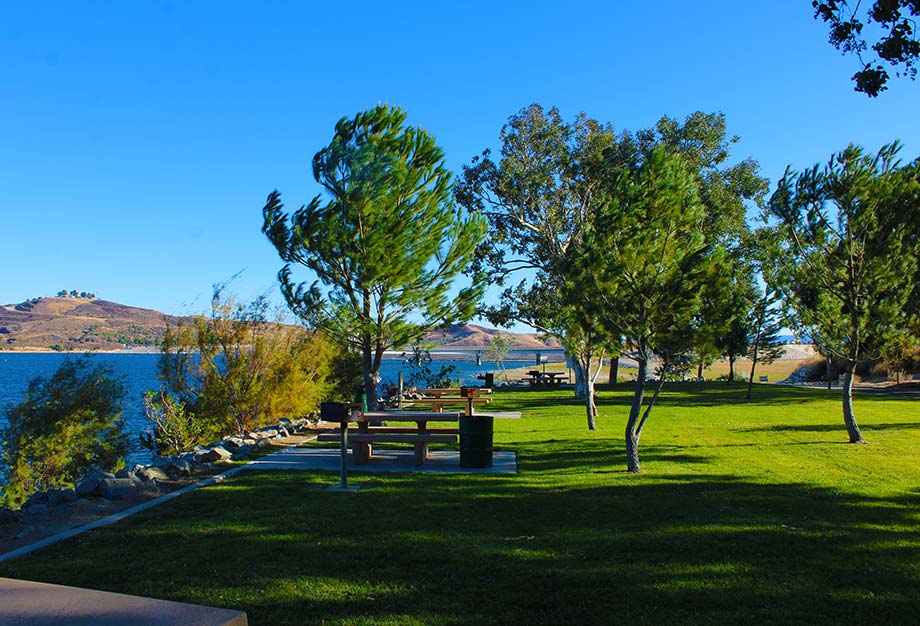 Castaic Lake Lovely Picnic Area