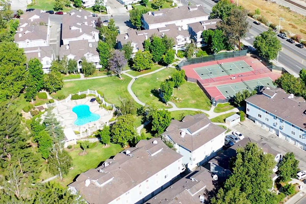 Swimming Pool and Tennis Courts in American Beauty Village