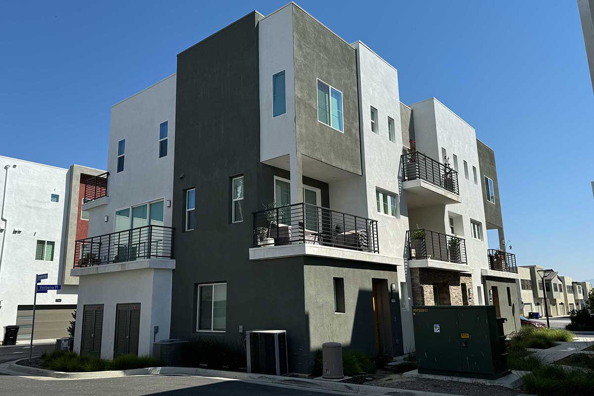 3 Story Attached Townhomes in Tulip Neighborhood