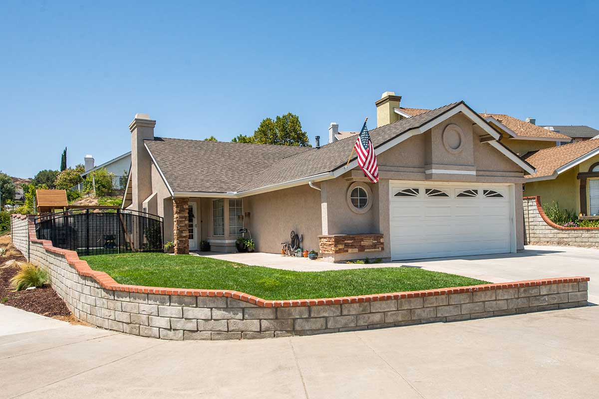 Traditional Single Story Home in Saugus CA