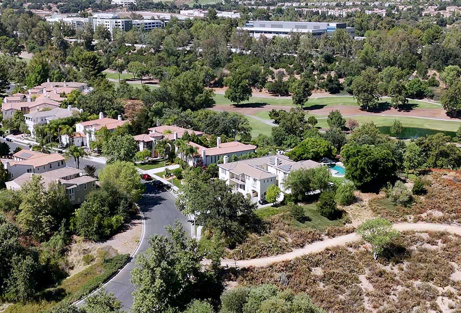 Homes on the Fairways in the Woodlands Neighborhood