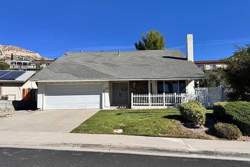 Traditional Home in the Pinetree Neighborhood
