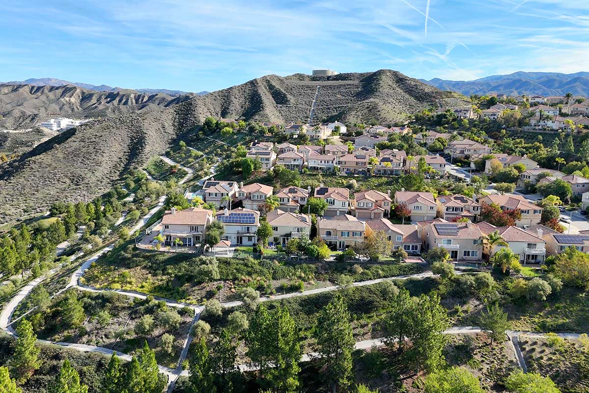 Homes on Ridge in Sunset Heights Neighborhood