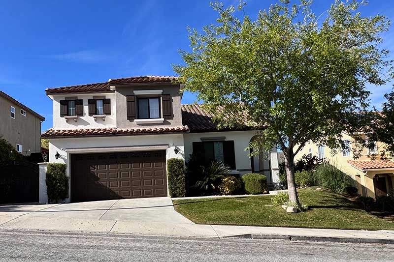 Two Story Sunset Heights Home with 2 Bay Garage