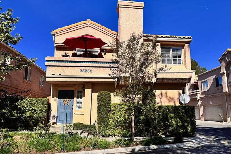 Front Elevation of Townhome in Diamond Head of Stevenson Ranch