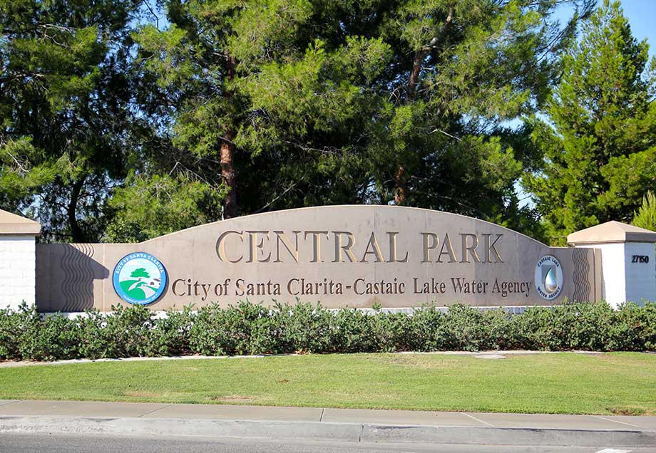 Monument and Signage at Central Park in Santa Clarita