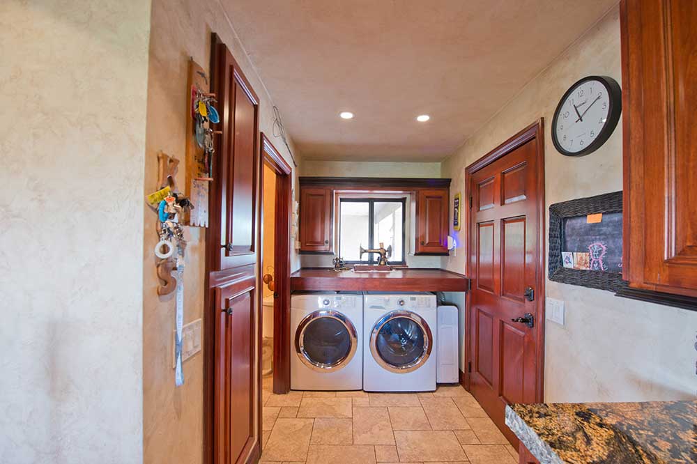 Washer and Dryer at 30602 Hasley Canyon Rd
