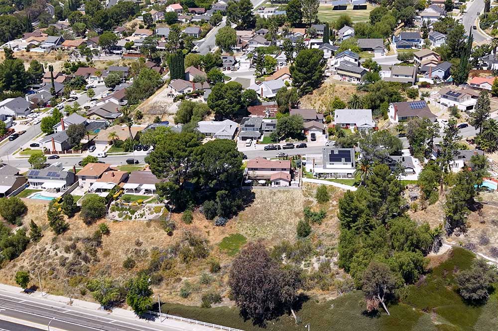 Homes on Hillside in Sierra Hills Neighborhood of Santa Clarita