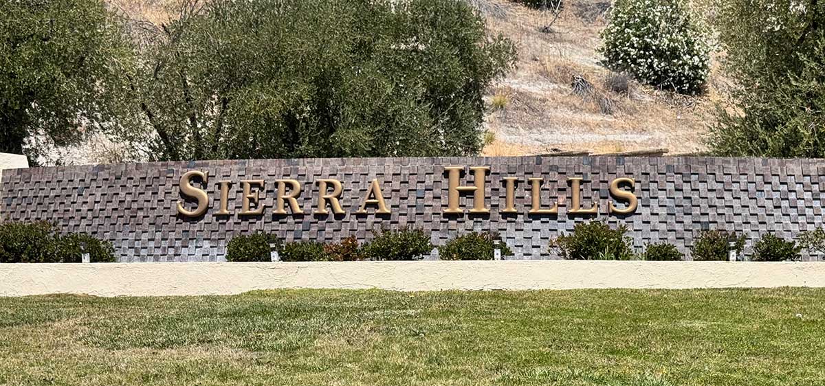 Signage for Sierra Hills Community in Canyon Country CA